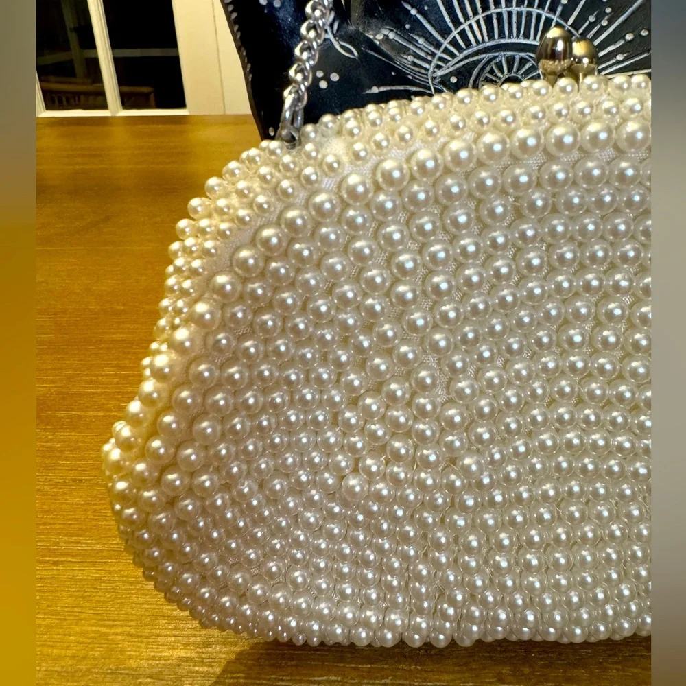 Vintage 1950s/60s Pearl Beaded Kiss Lock Clutch Handbag Made in Japan